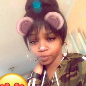 Meet your Posher, Janelle